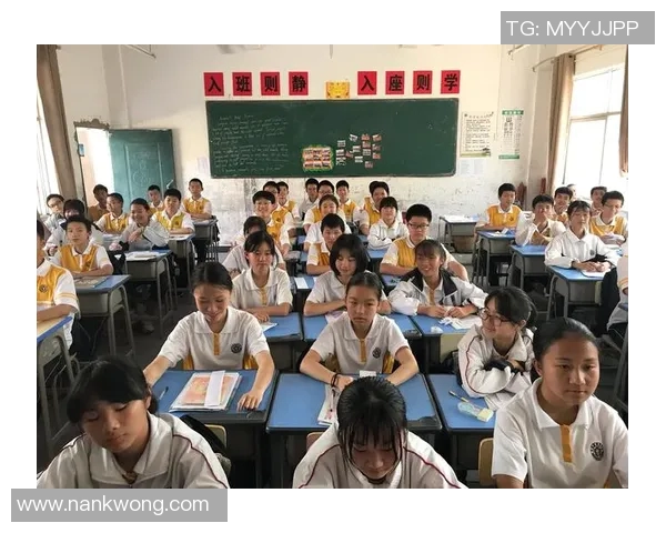 深度对话：周芳在排球场上的奋斗与成长故事
