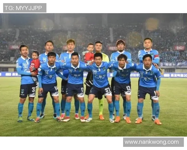 广州足球明星最新阵容揭晓引发球迷热议与期待