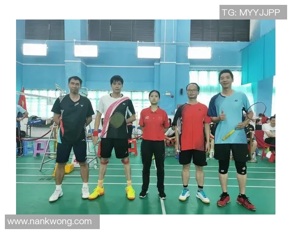 广州羽毛球队在冠军赛中的默契配合与战术分析